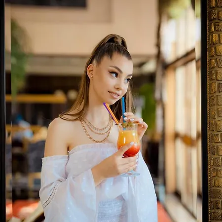 酒店 迪尼威滨海宫酒店 5*