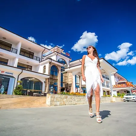 Palace Marina Dinevi